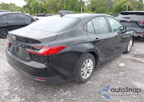 2025 Toyota Camry Le z USA, uszkodzony, nr VIN 4T1DAACK6SU040737